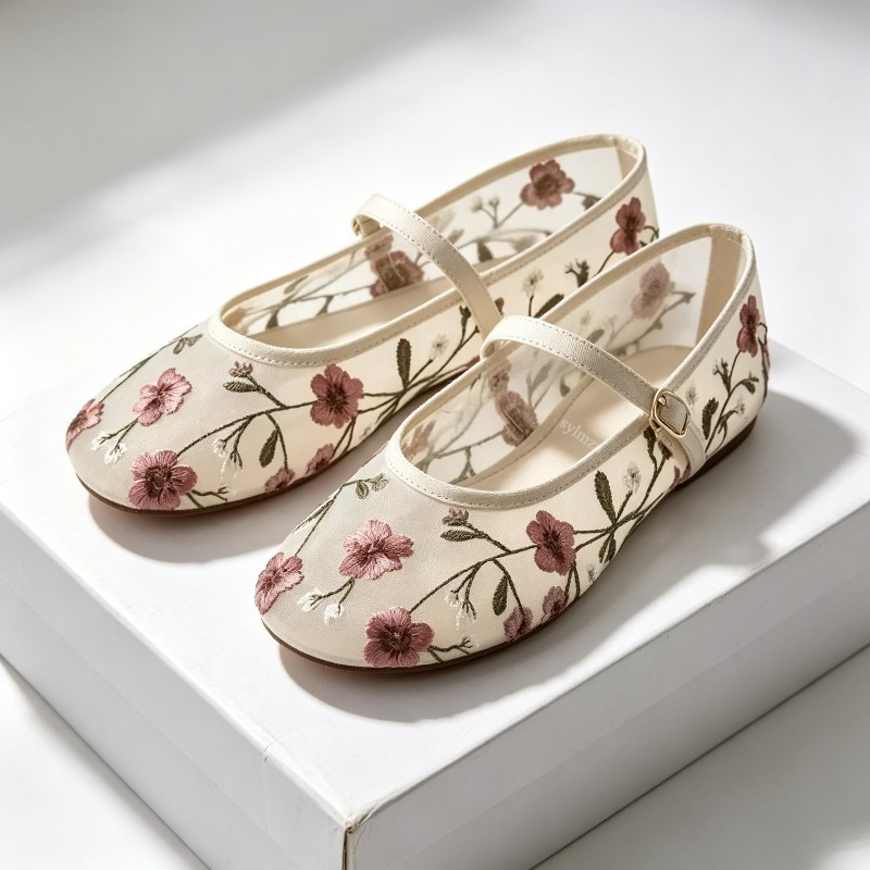 Siatkowe haftowane rekreacyjne – Ethnic Fashion Design recenzja i cena